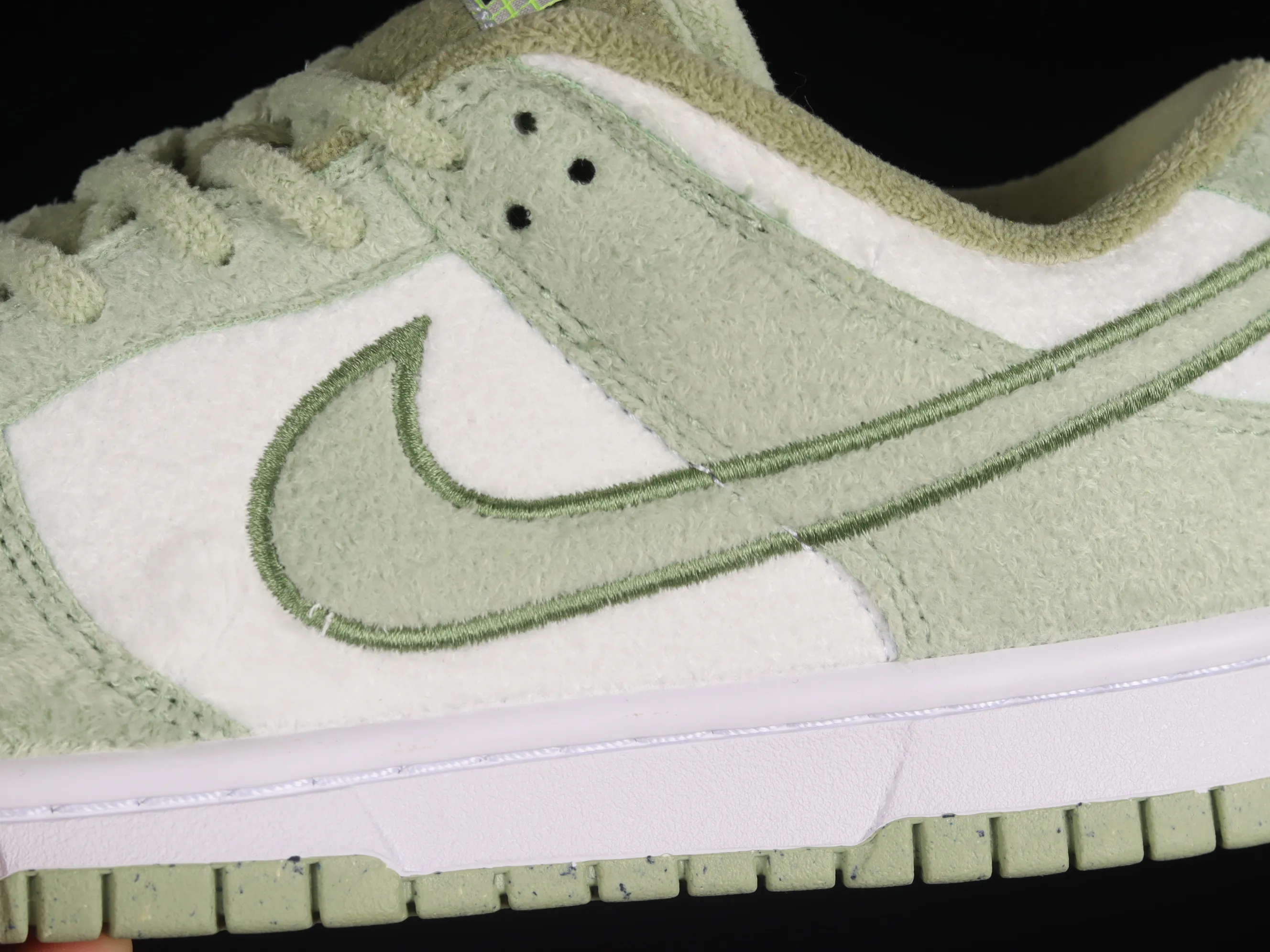 All categories Nk SB Dunk series Nk SB Dunk Low low-top sneakers C version Nk SB Dunk Low wool white green SB low-top sports and leisure sneakers DQ7579-300